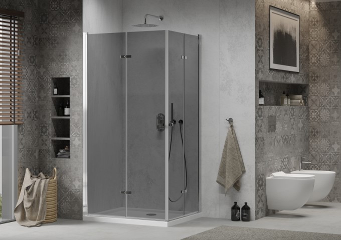 Shower cabin with shower tray
