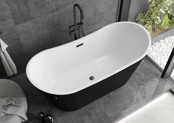 black and white freestanding bathtub