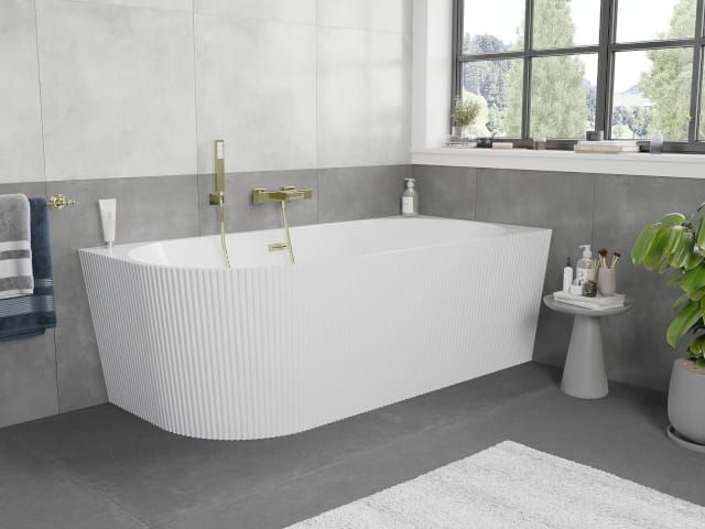 Fluted freestanding bathtub