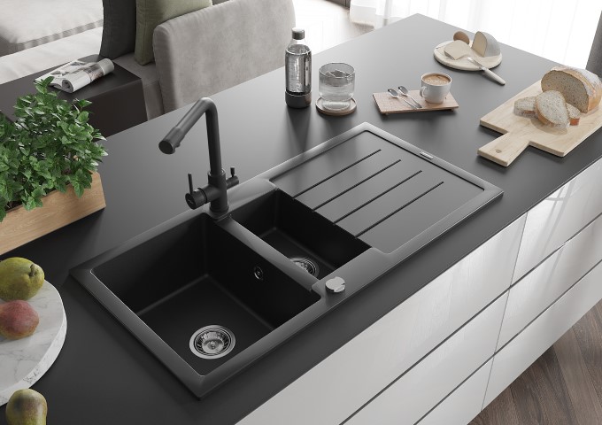 Black kitchen faucets with pull-out spout
