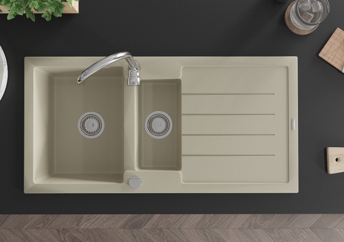 Chrome Kitchen Faucets with Pull-Out Spout