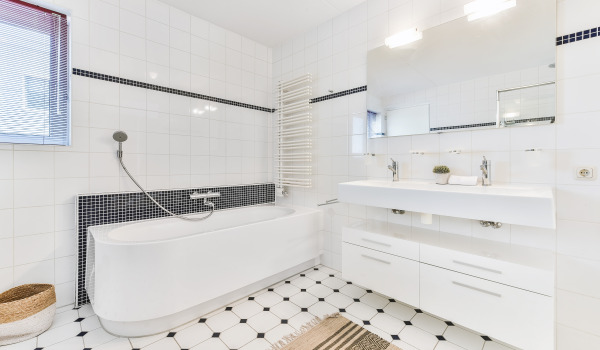 How to Choose a Bathtub Surround?