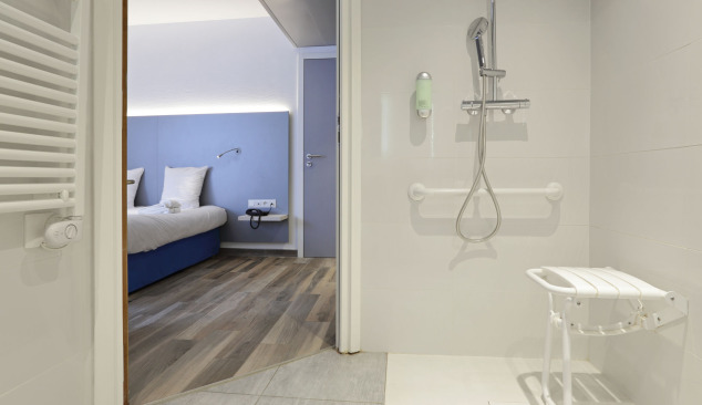 People with Disabilities and Shower Stalls - Better than a Bath?