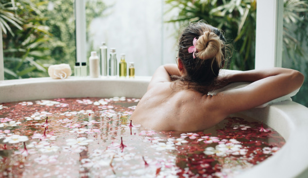 The Benefits of Oval and Round Baths