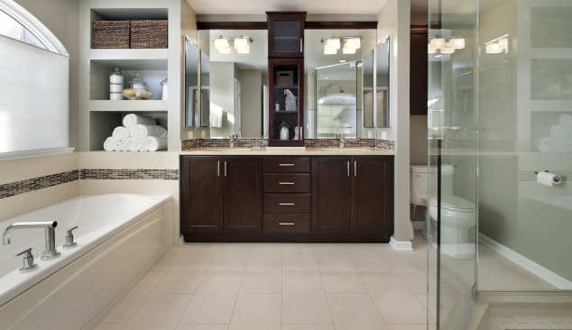 Interesting Solutions for Bath Paneling