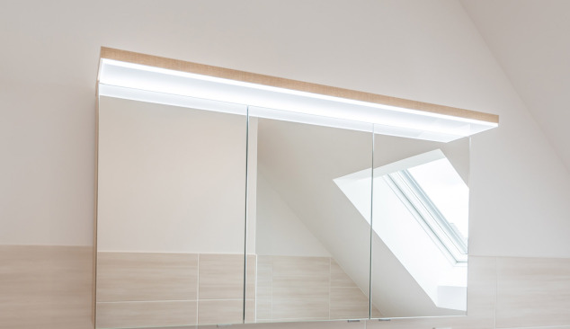 What types of bathroom cabinets are there?