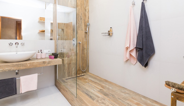 Modern bathroom with a black tap