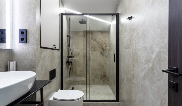 Shower without a tray: What are the pros and cons?