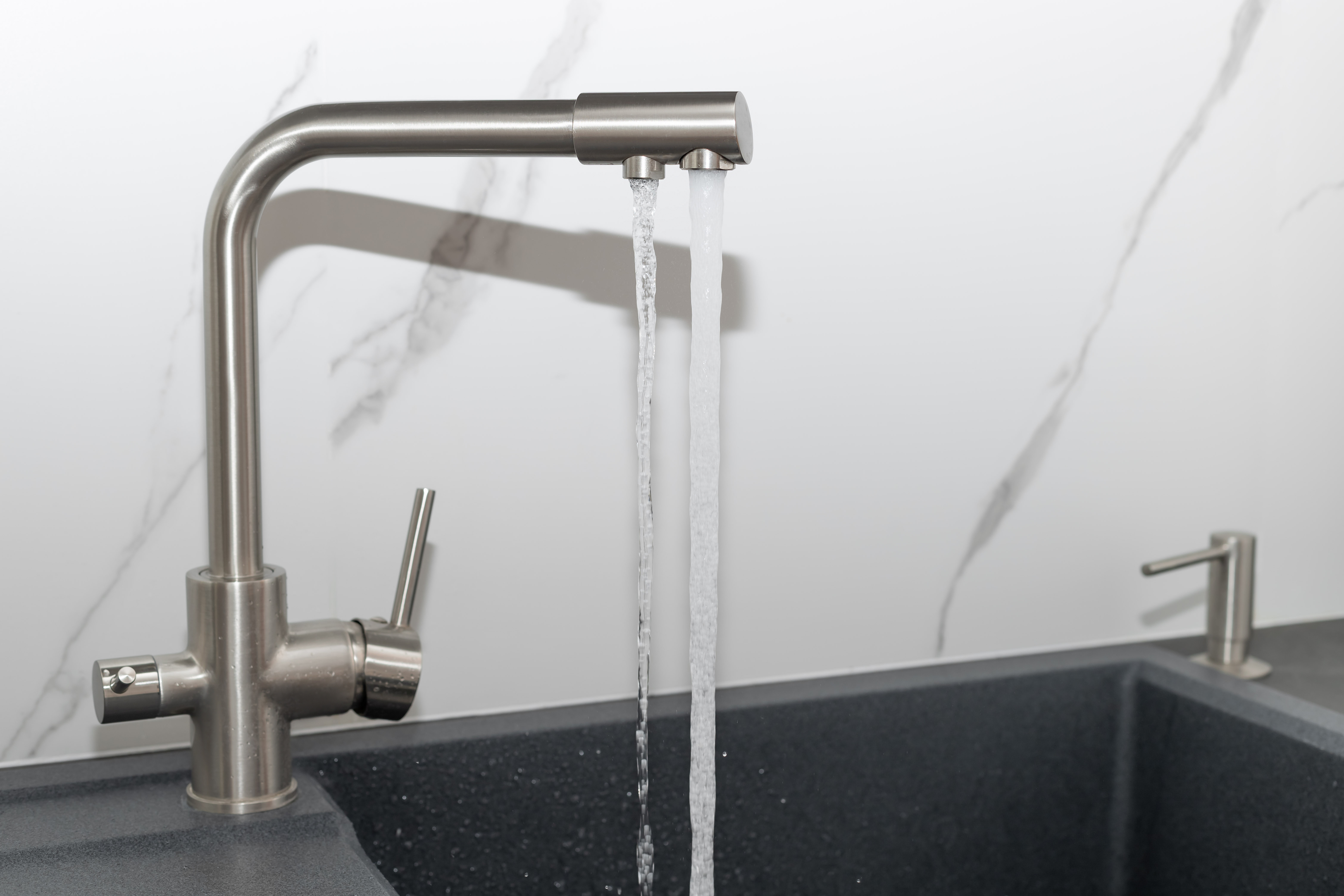 How to Match a Dispenser to the Sink?