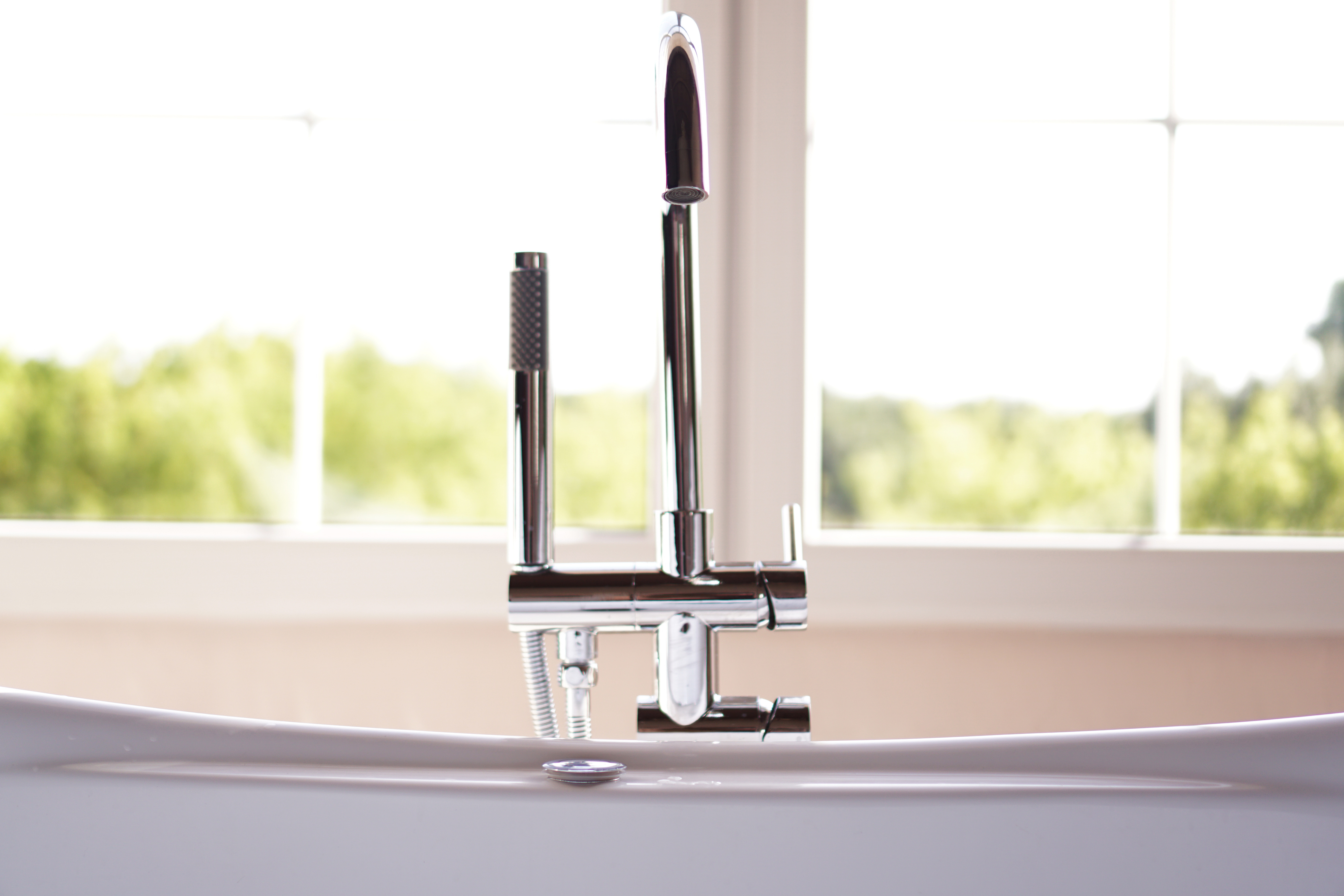 Modern Bathrooms with Bath-Shower Faucets