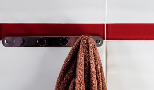 What shape of a bathroom hook to choose?