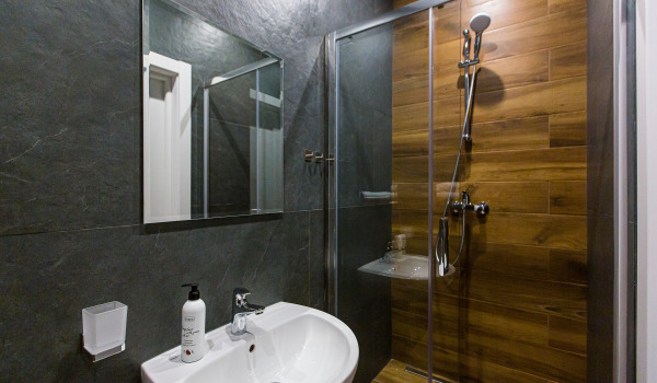 How to Seal the Shower Cabin Door?