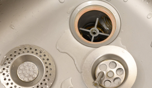 Automatic vs Traditional Sink Trap - Which to Choose and What Are the Differences?