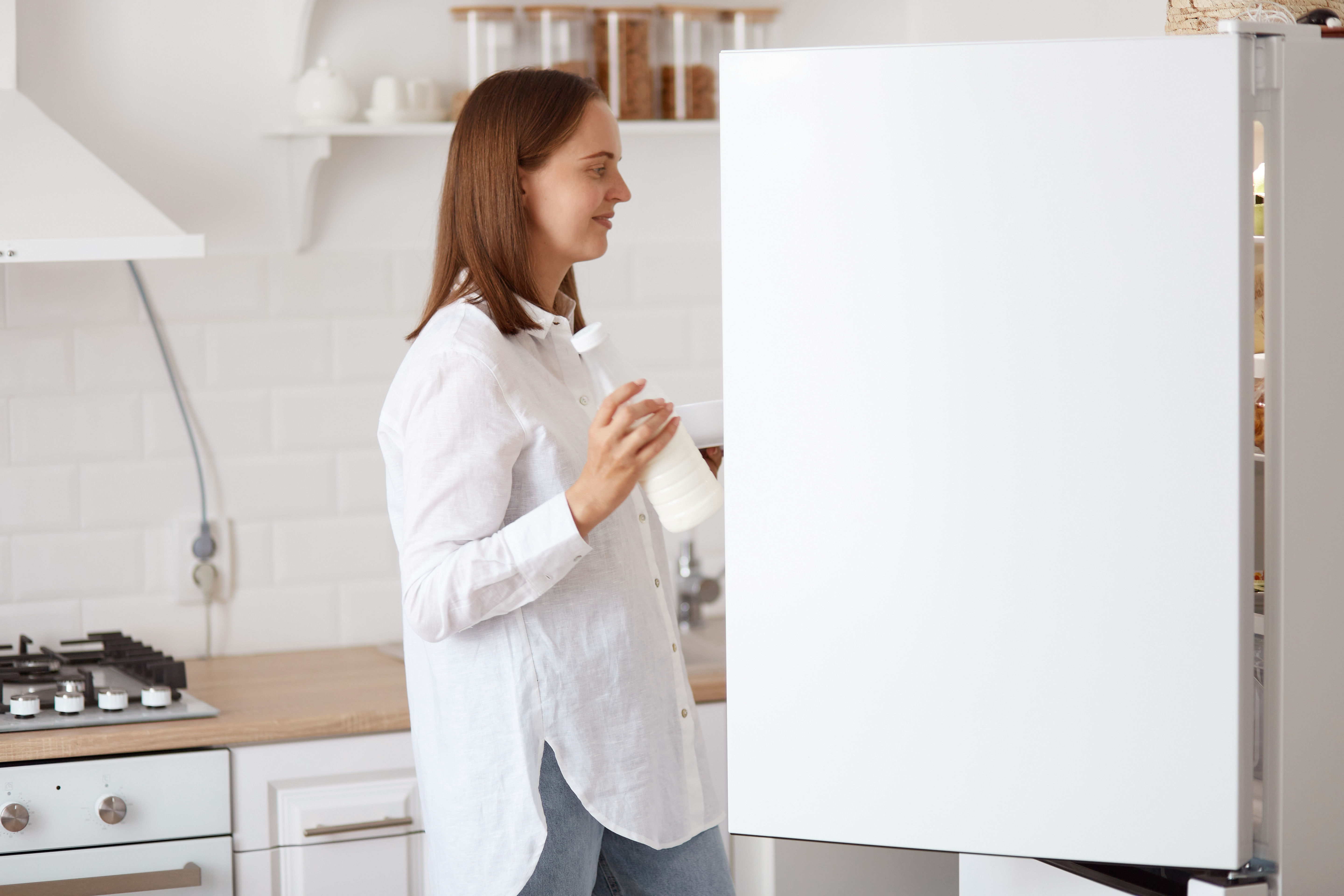 How to Clean the Refrigerator?