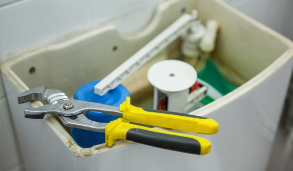 How to Reduce the Amount of Water in the Toilet Flush?