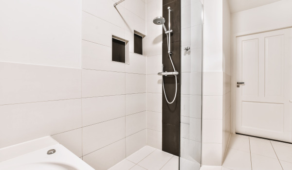 Advantages and Disadvantages of Sliding Shower Systems