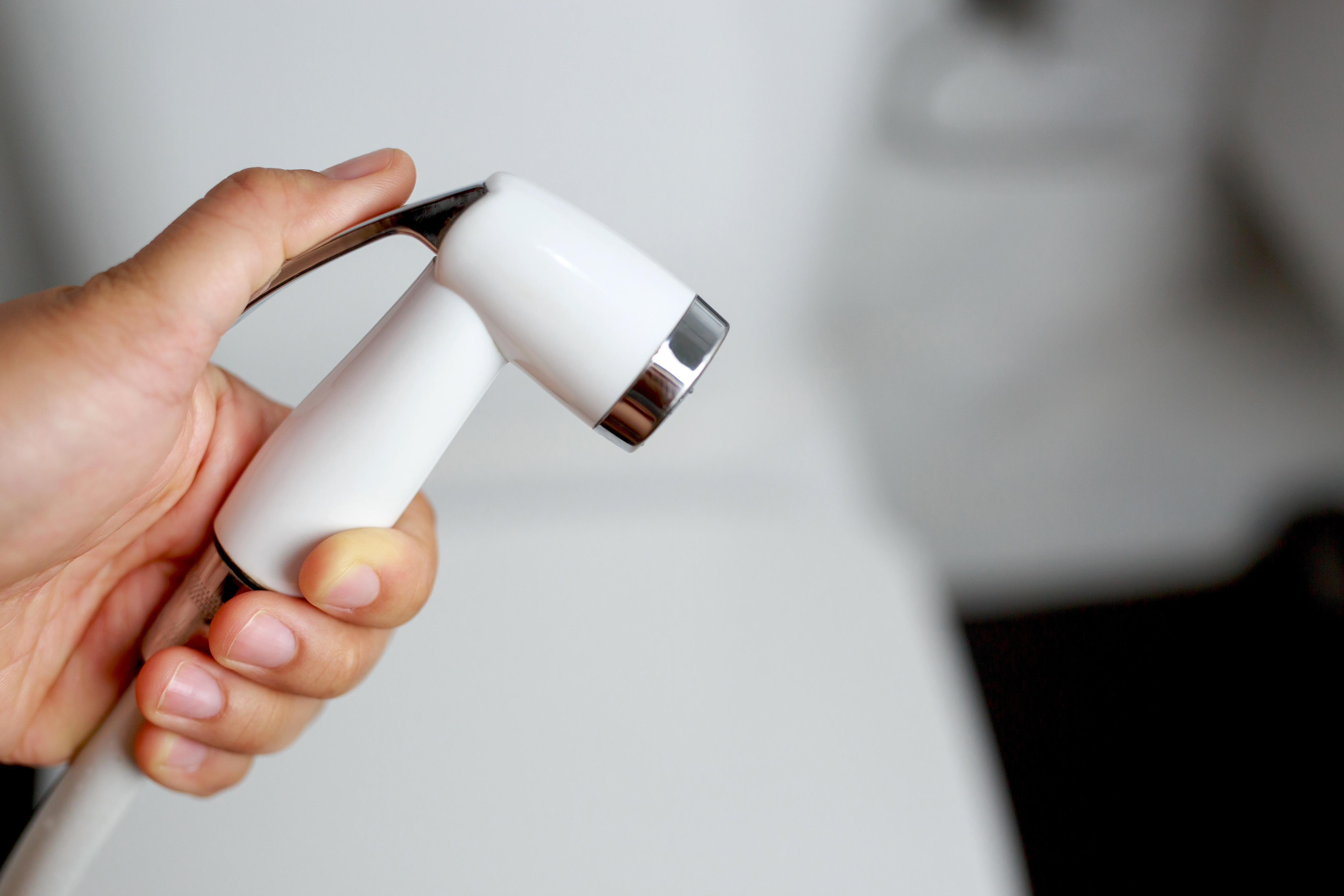 How many functions should a bidet faucet have?