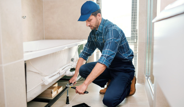 How to connect a rectangular bathtub?